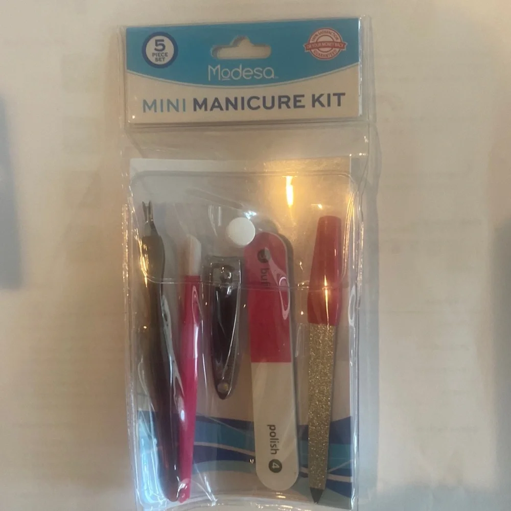 MODESTO 15p Nail Manicure Pedicure Selfcare Kit w/ Caddy NIP $35 lcsr